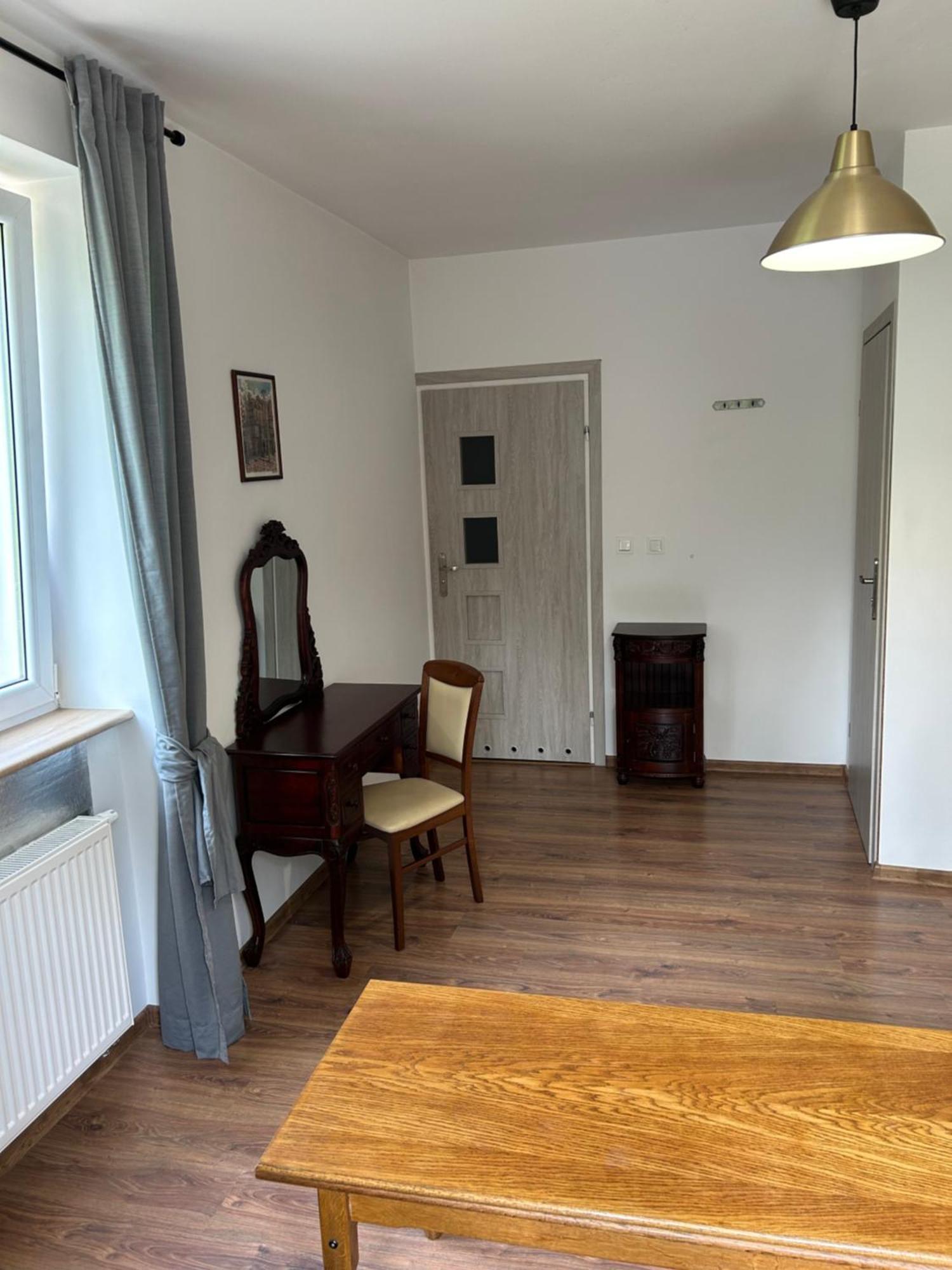 Appartement Dworska à Józefów Extérieur photo